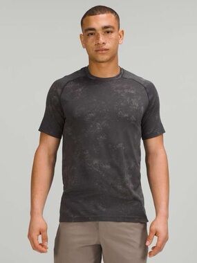 Lululemon Metal Vent Tech Short-Sleeve Shirt-Dark Como Charcoal